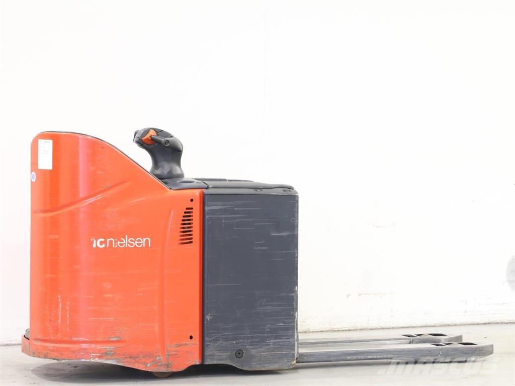 Linde T20SP/131 行走控制式堆積機