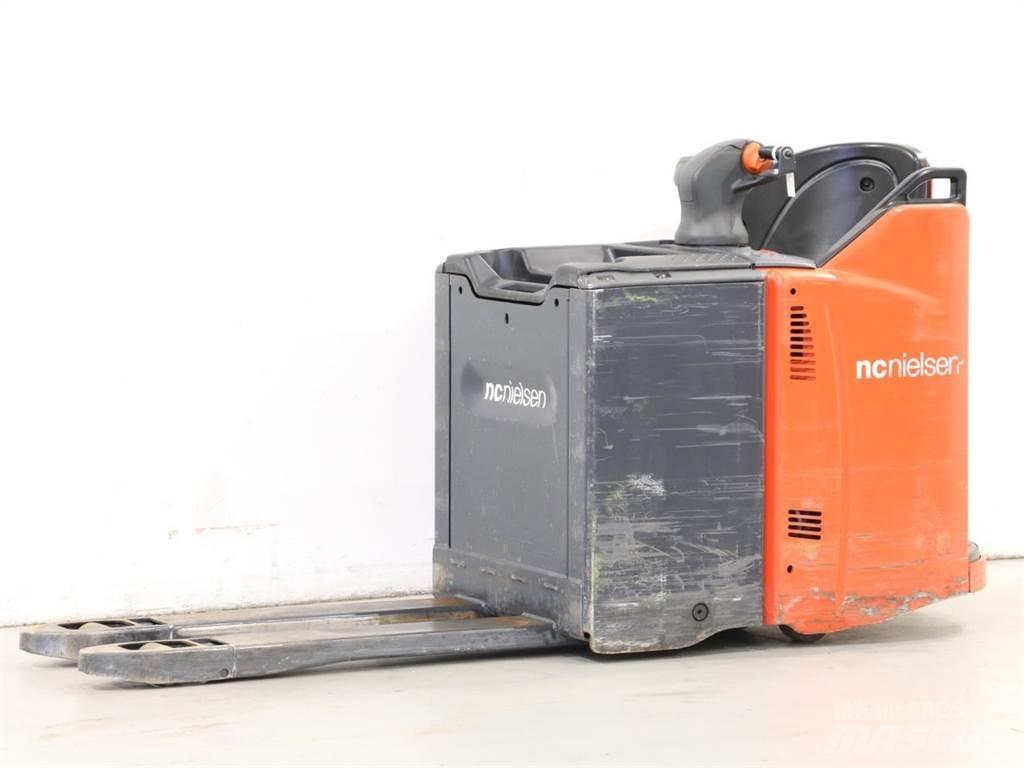 Linde T20SP/131 行走控制式堆積機
