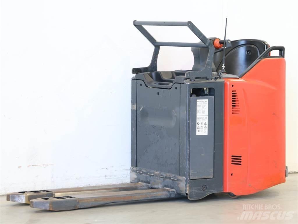 Linde T20SP/131 行走控制式堆積機