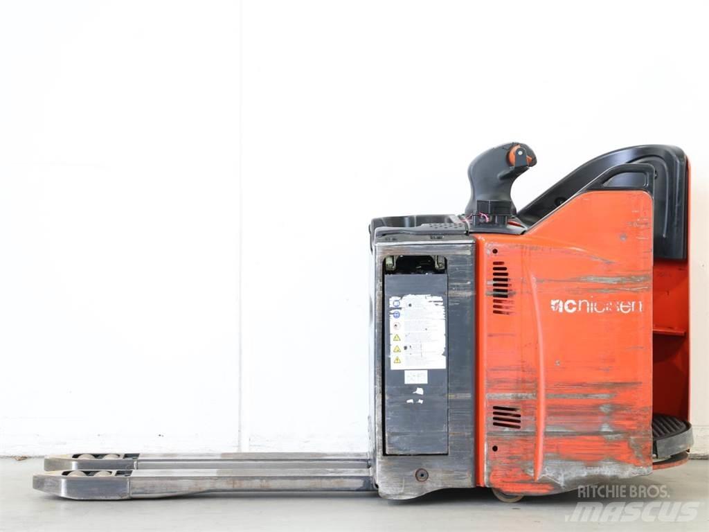 Linde T20SP/131 行走控制式堆積機