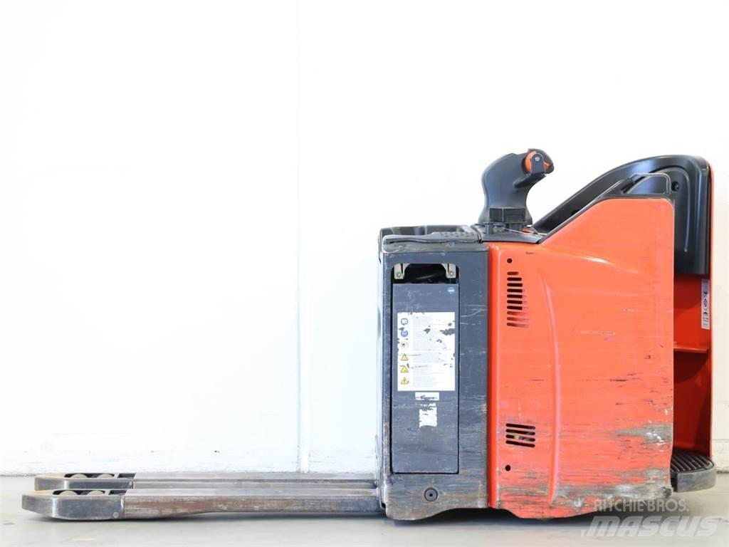 Linde T20SP/131 行走控制式堆積機