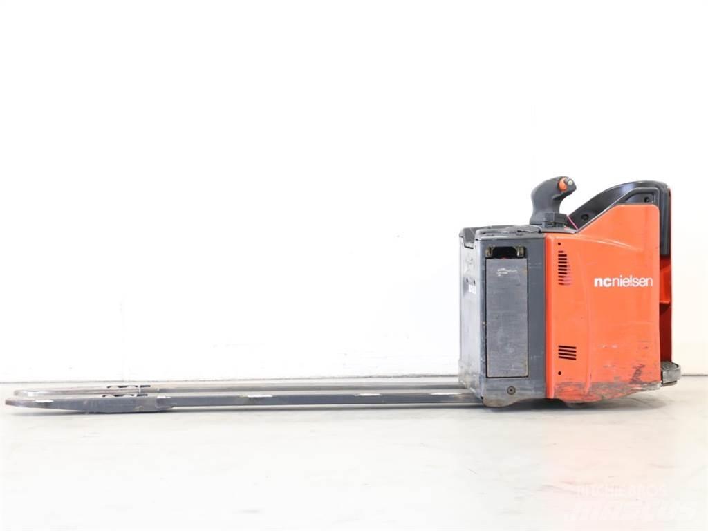 Linde T20SP/131 行走控制式堆積機