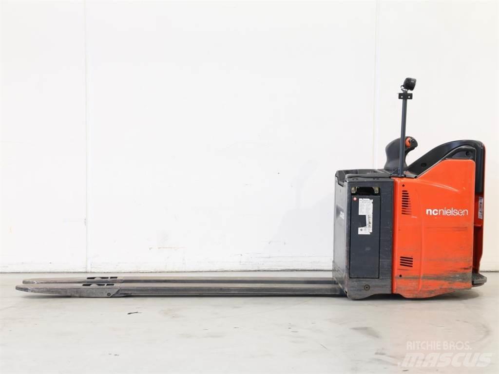 Linde T20SP/131-07 行走控制式堆積機