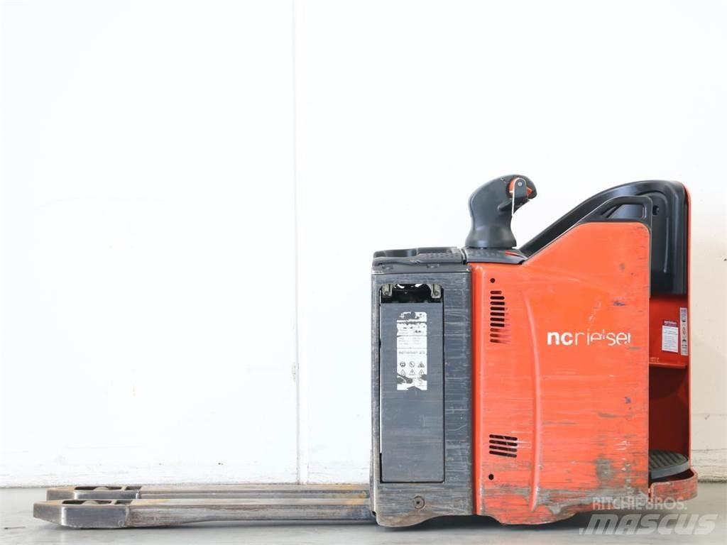 Linde T20SP/131-08 行走控制式堆積機