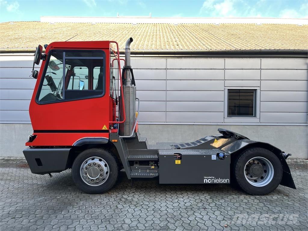 Terberg YT222 4X2 其他物料運輸工具