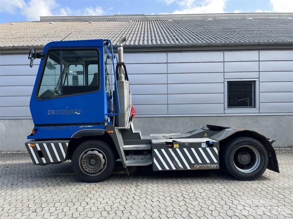 Terberg YT222 4X2 其他物料運輸工具