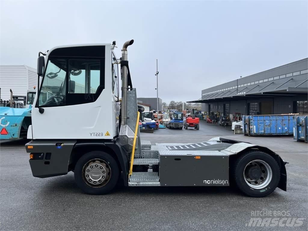 Terberg YT223 4x2 其他物料運輸工具