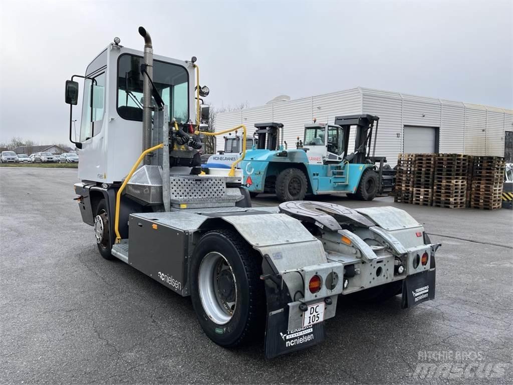 Terberg YT223 4x2 其他物料運輸工具