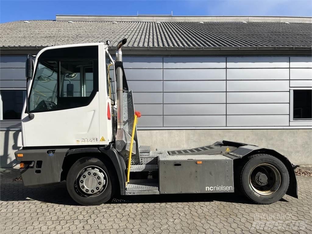 Terberg YT223 4x2 其他物料運輸工具