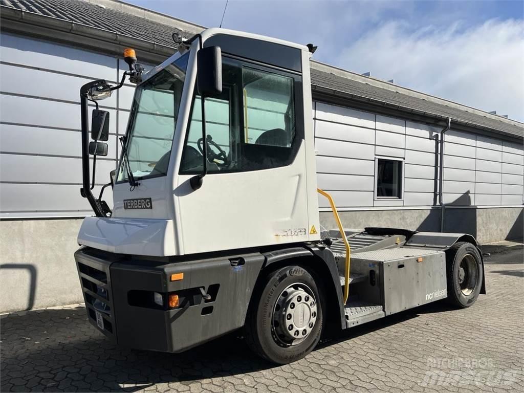 Terberg YT223 4x2 其他物料運輸工具