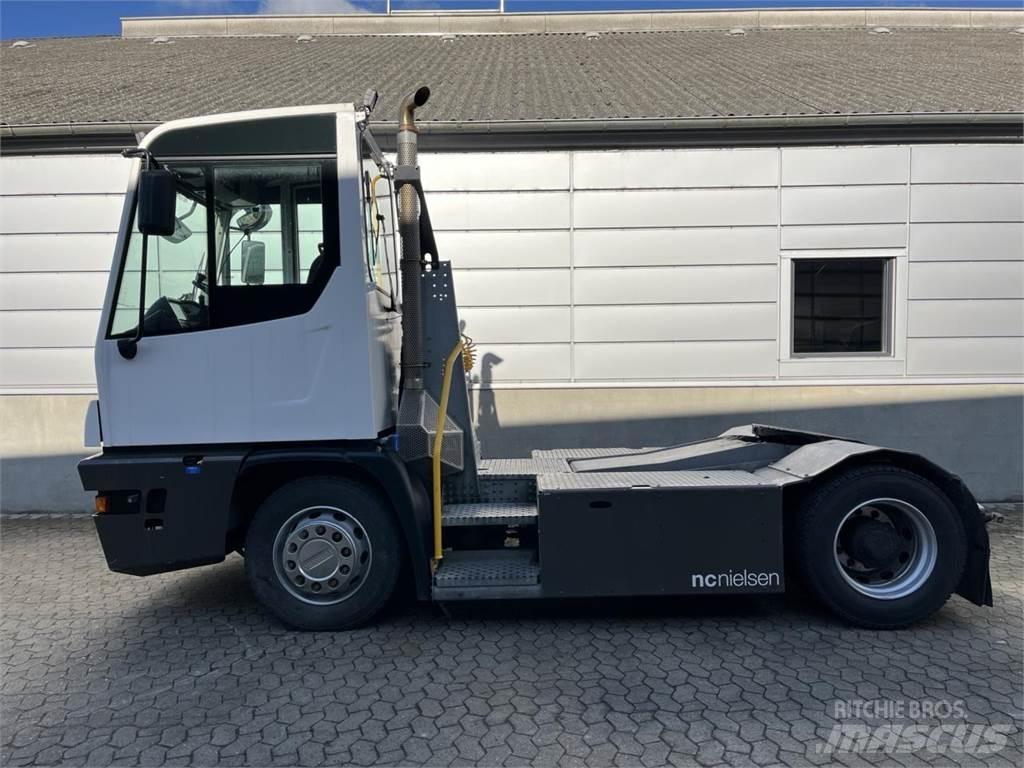 Terberg YT223 4X2 其他物料運輸工具