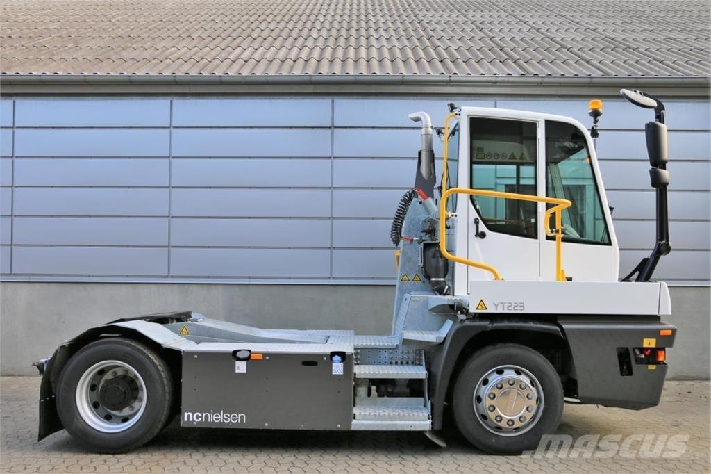Terberg YT223 4x2 其他物料運輸工具