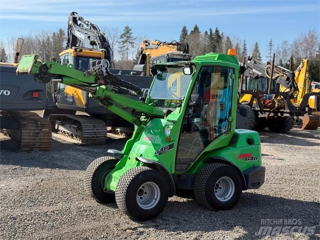 Avant 640 DLX 小型裝載機