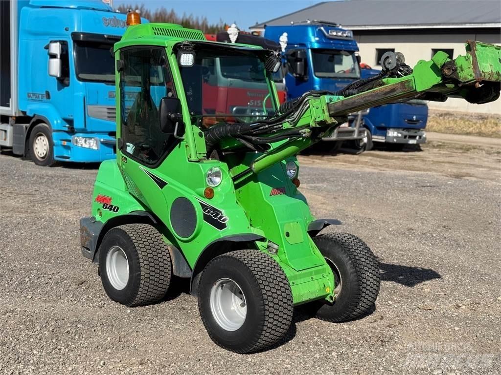 Avant 640 DLX 小型裝載機