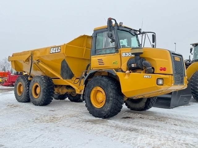Bell B30D 鉸接式起吊車
