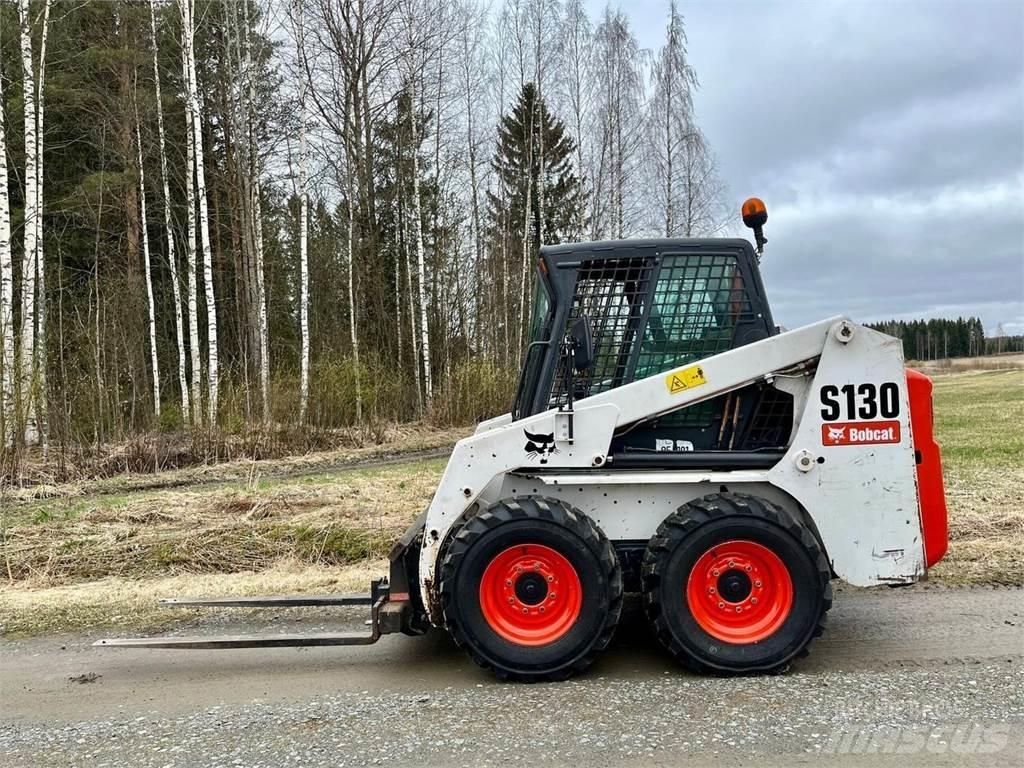 Bobcat S130 滑移轉向裝載機