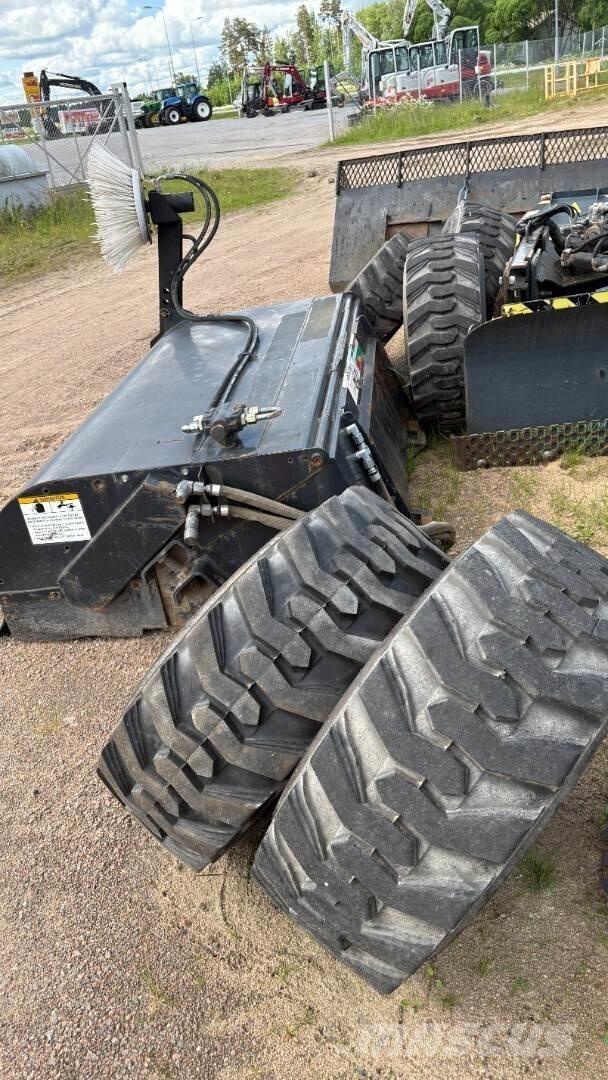 Bobcat S650 滑移轉向裝載機
