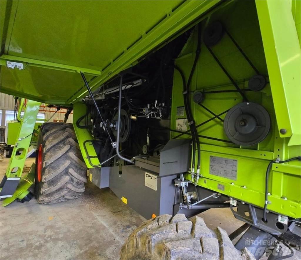 CLAAS Avero 160 聯合收穫機