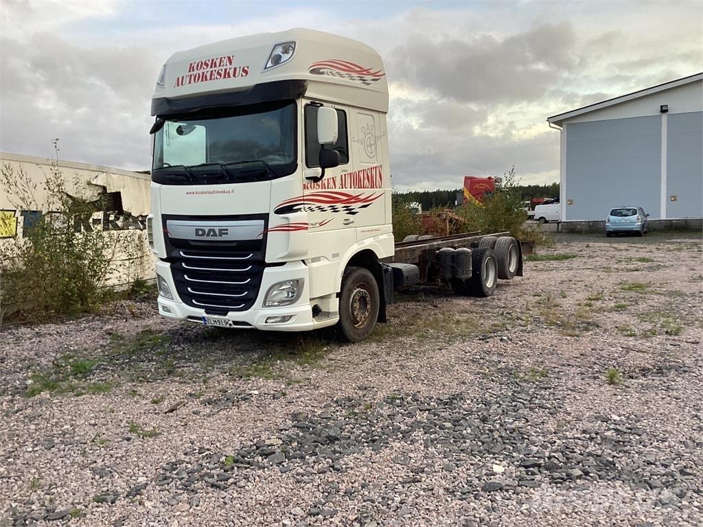 DAF XF 530 商用底盤車