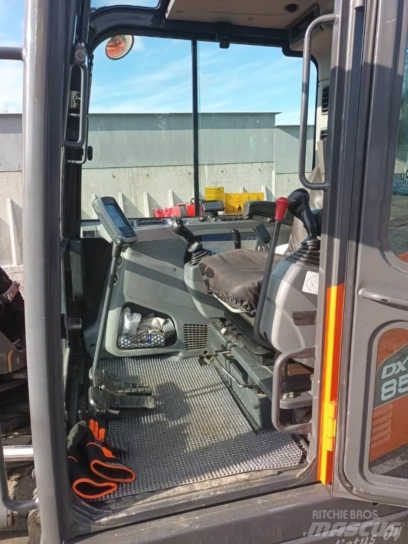 Doosan DX85 R 中型挖土機/掘鑿機/挖掘機 7t-12t