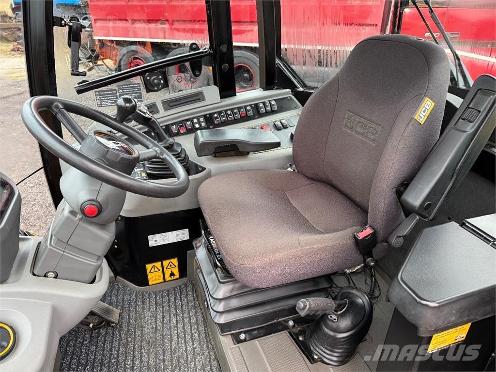 JCB 409 輪胎式裝載機