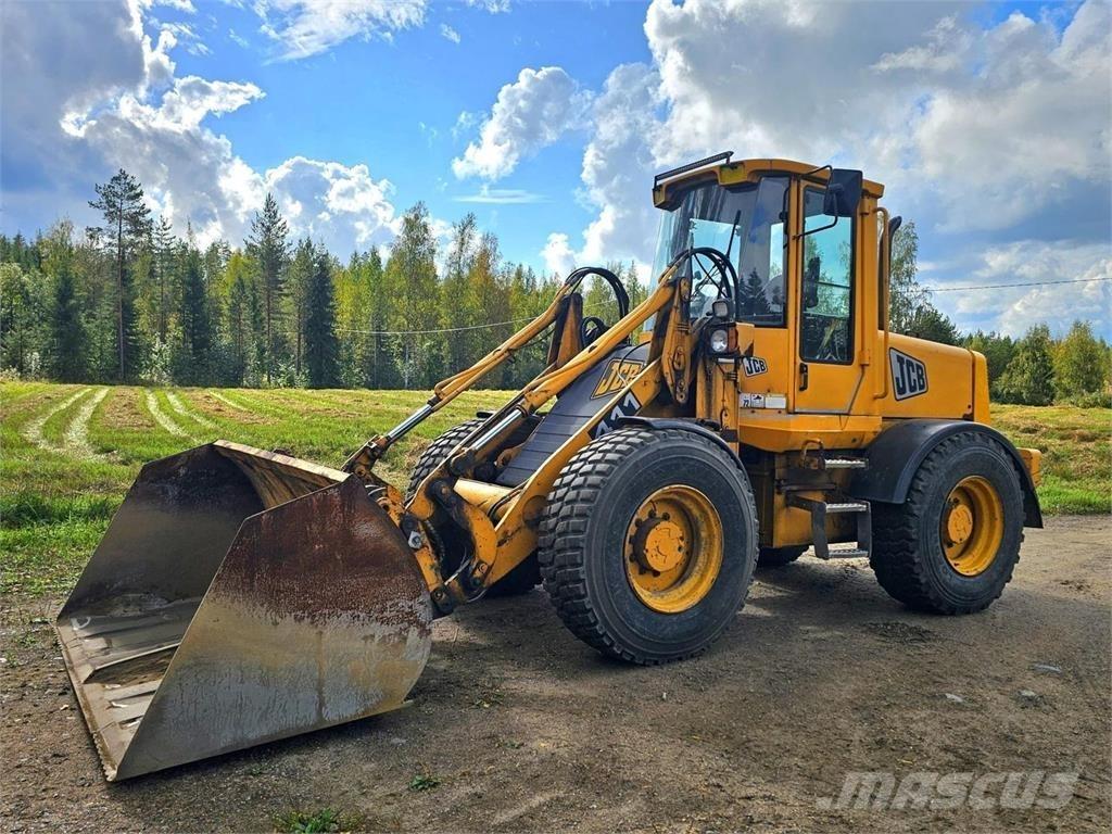 JCB 411 輪胎式裝載機