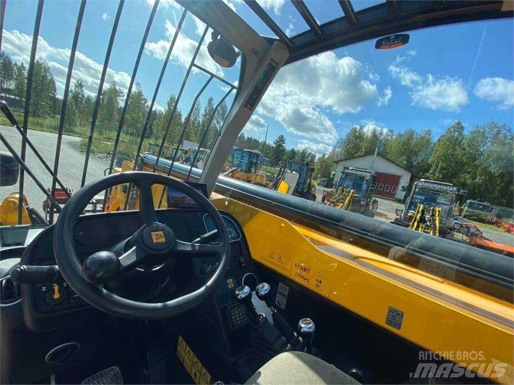 JCB 535-125 伸縮臂操作車
