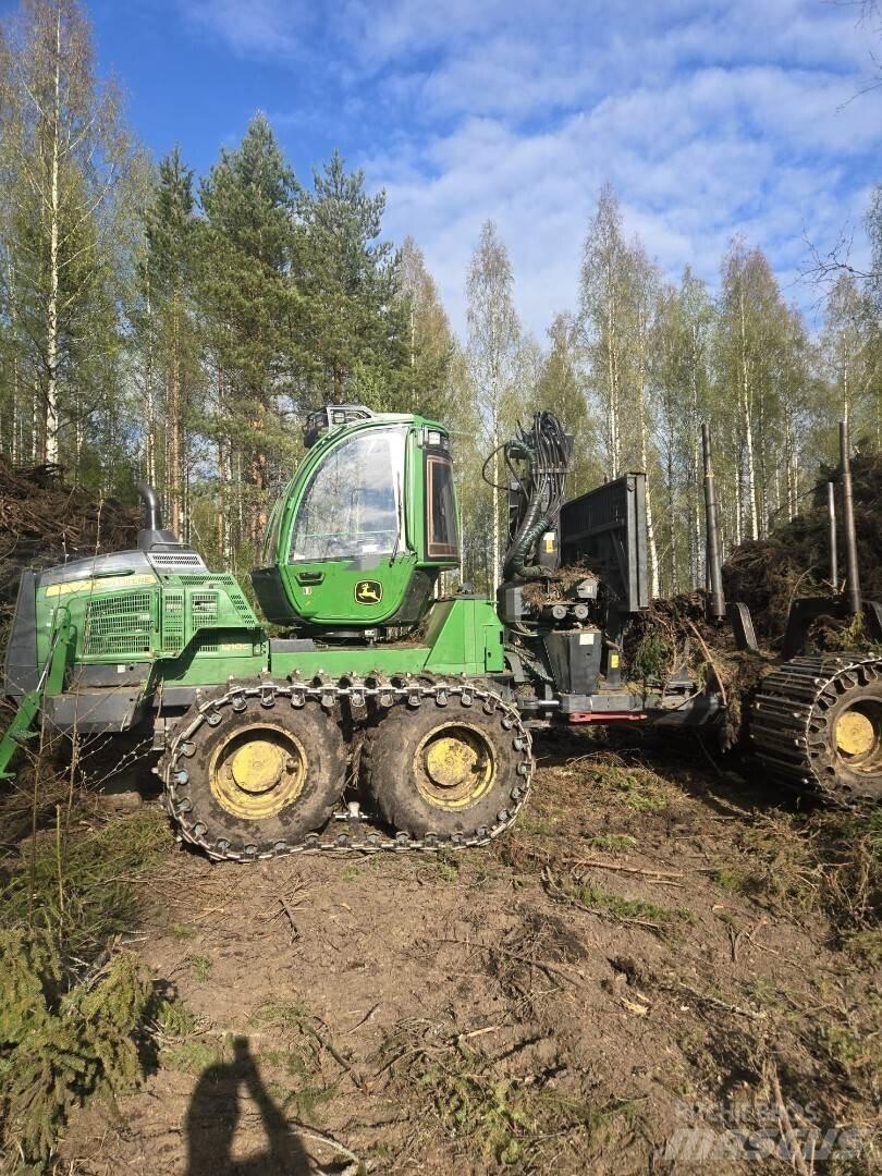 John Deere 1210 G 集運機
