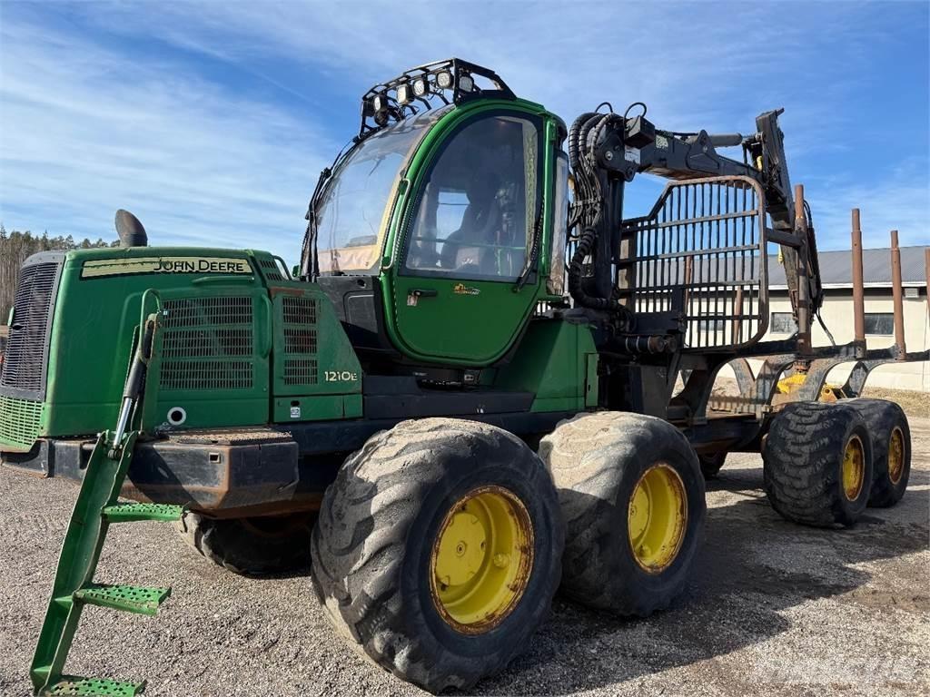 John Deere 1210E 集運機