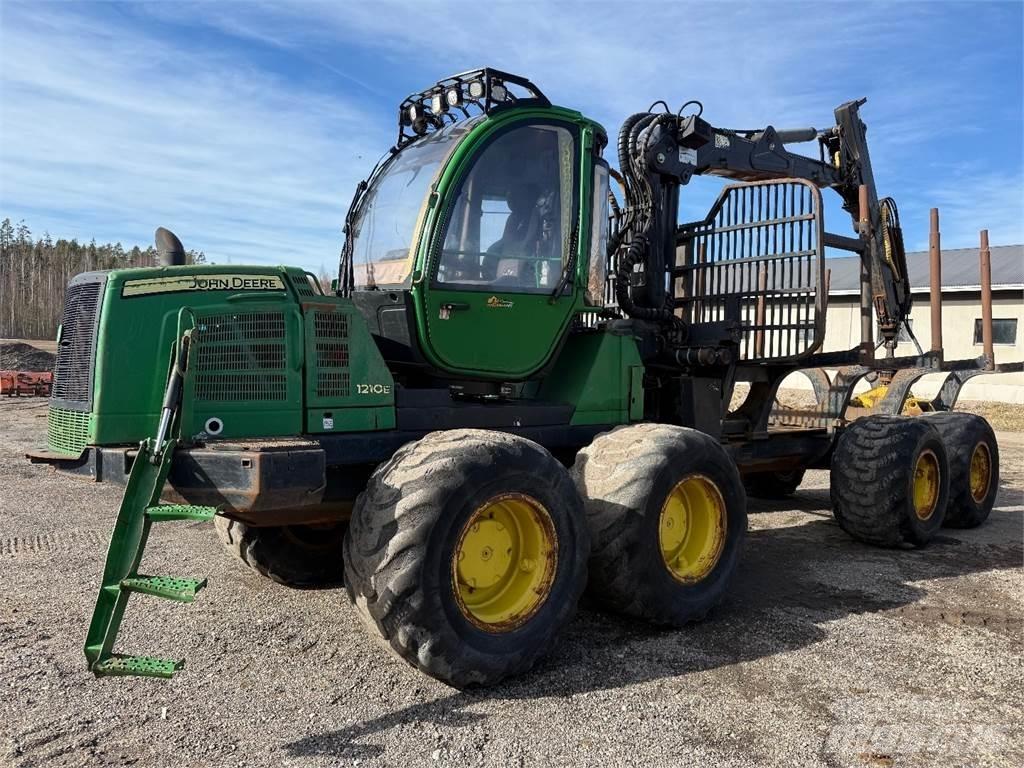John Deere 1210E 集運機