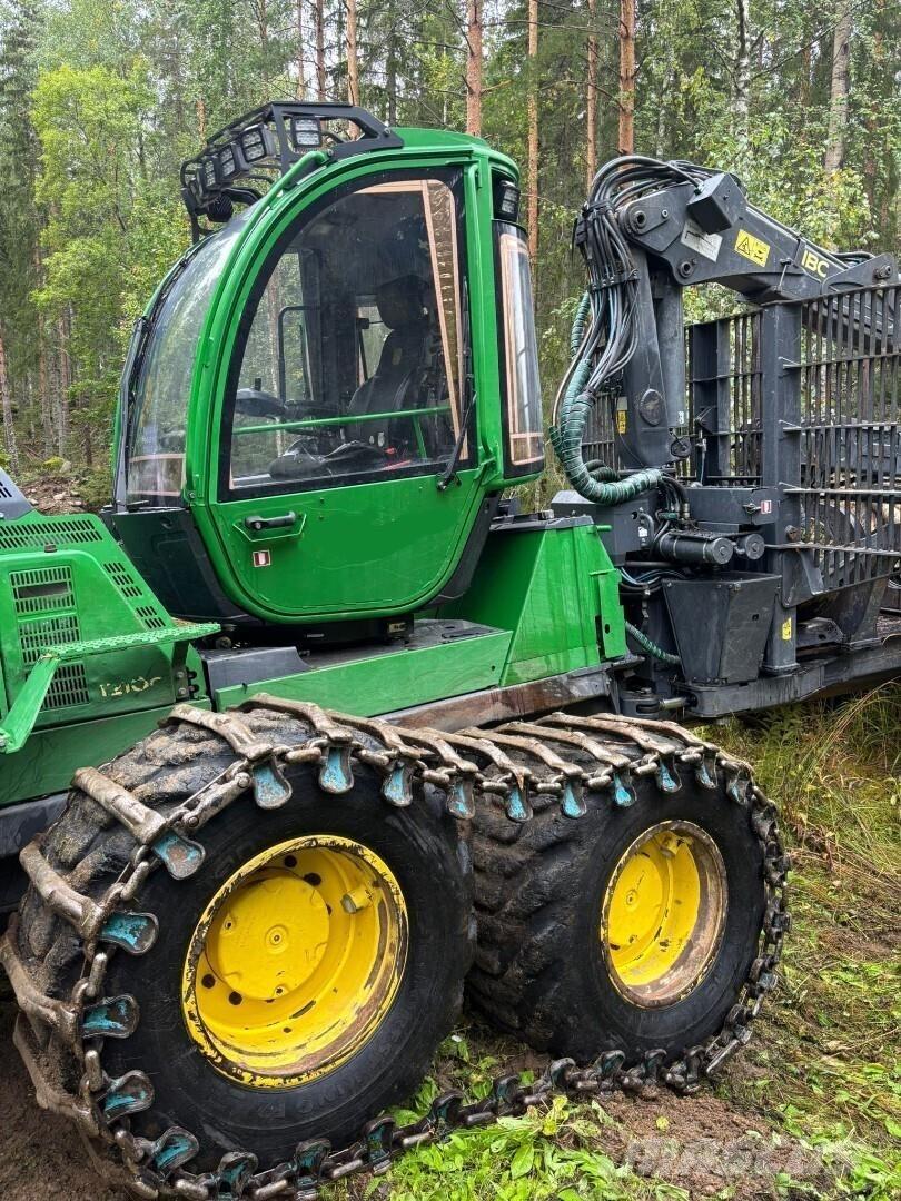 John Deere 1210G 集運機