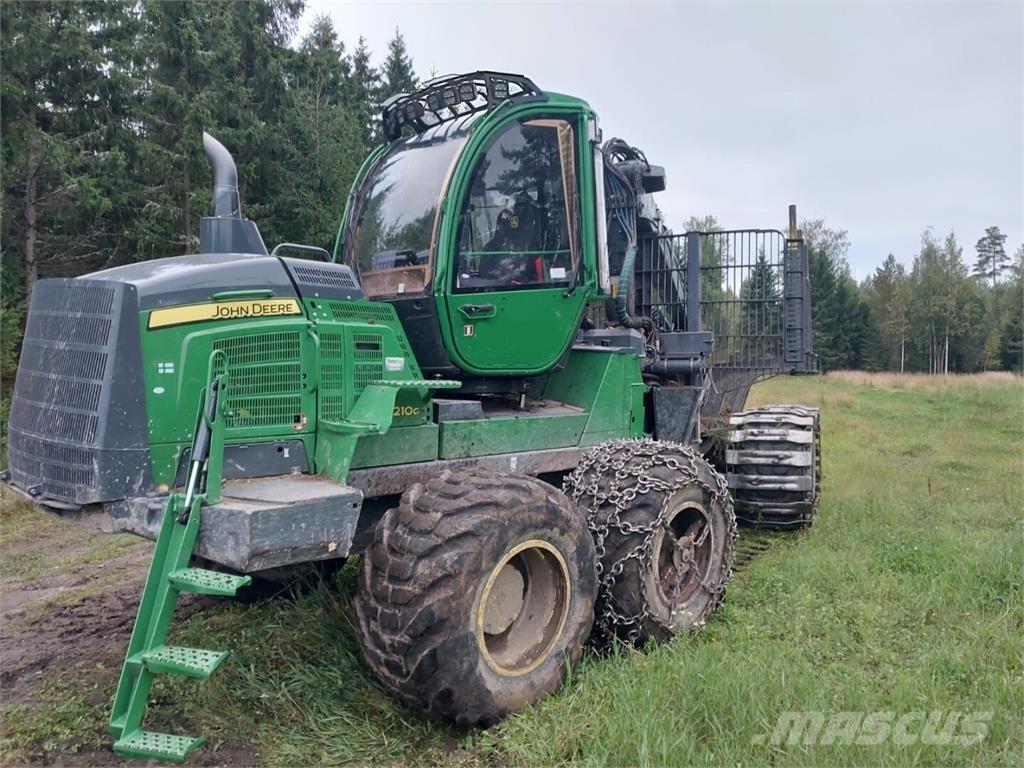 John Deere 1210G 集運機