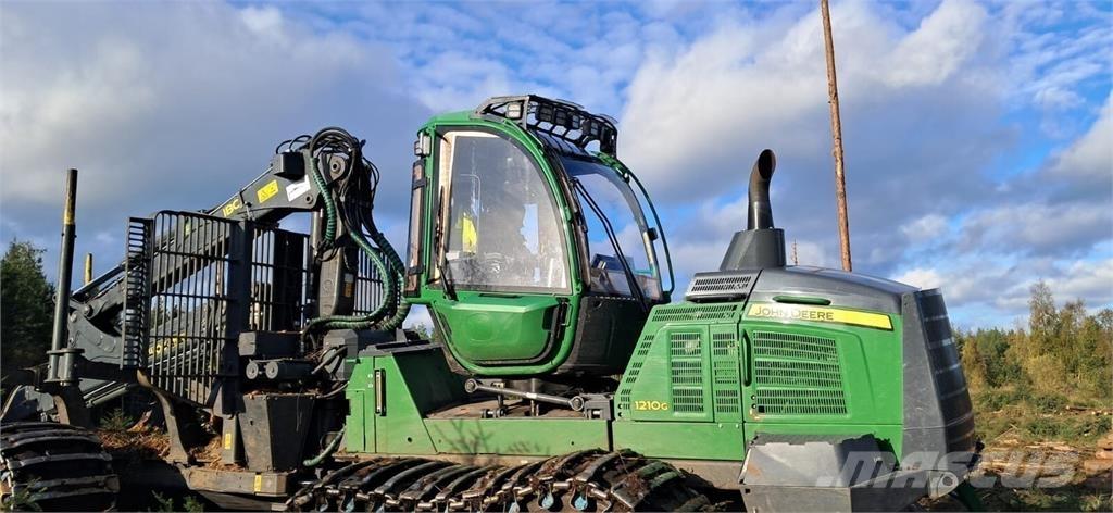 John Deere 1210G 集運機