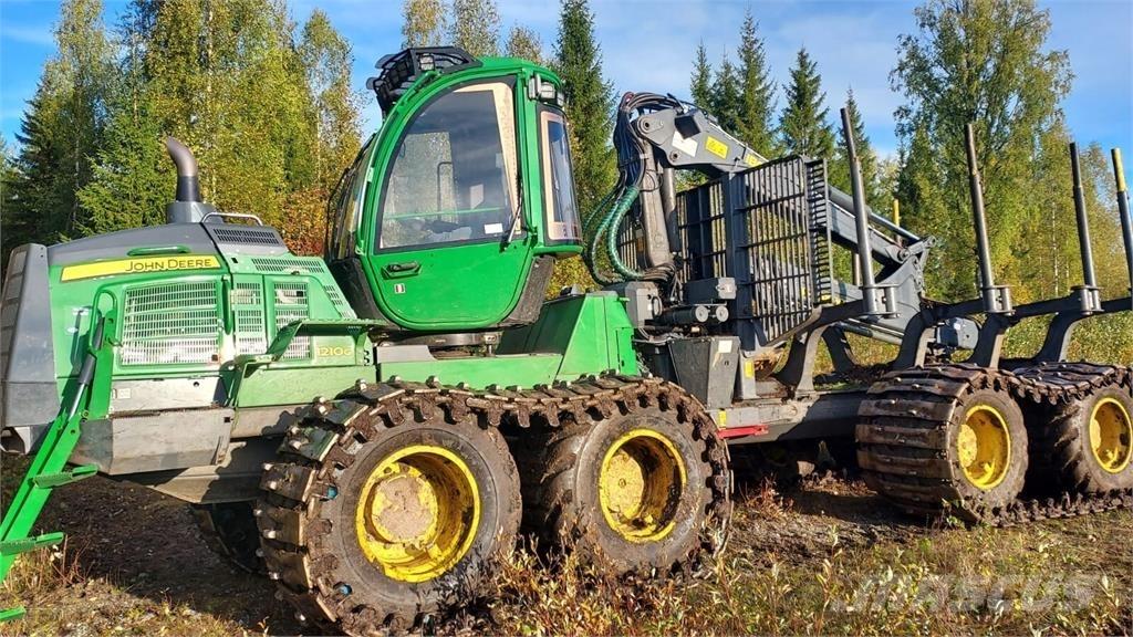 John Deere 1210G 集運機