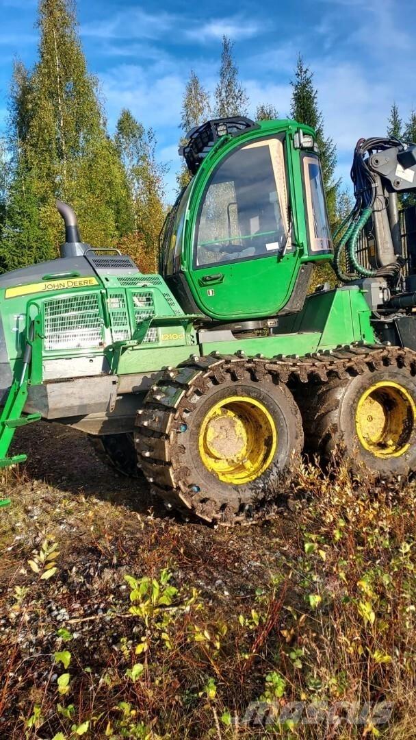 John Deere 1210G 集運機