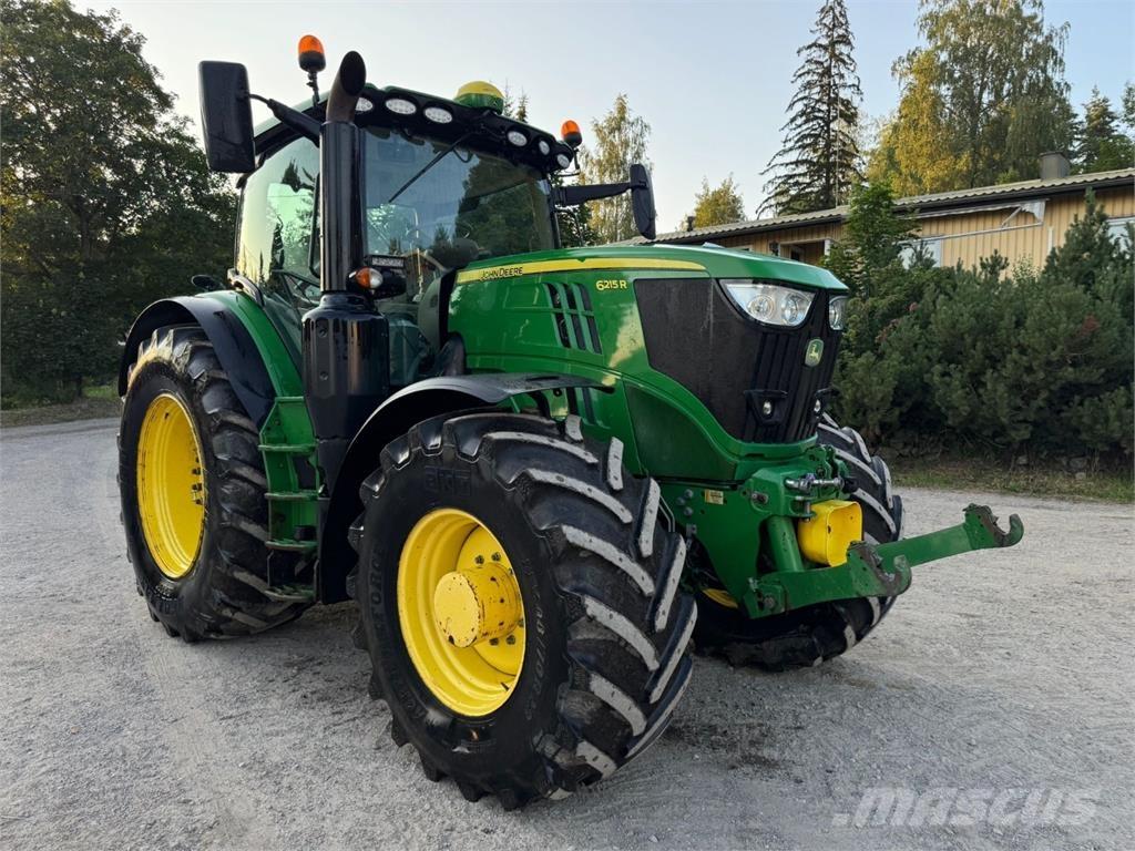 John Deere 6215R 曳引機