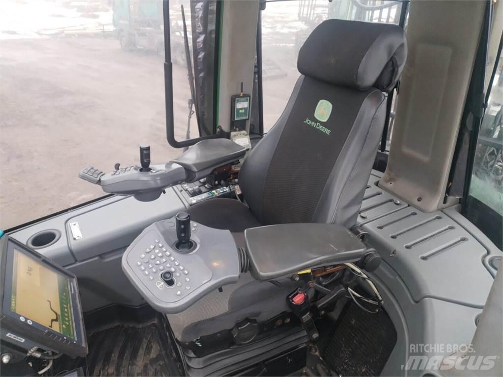 John Deere 810 E 集運機