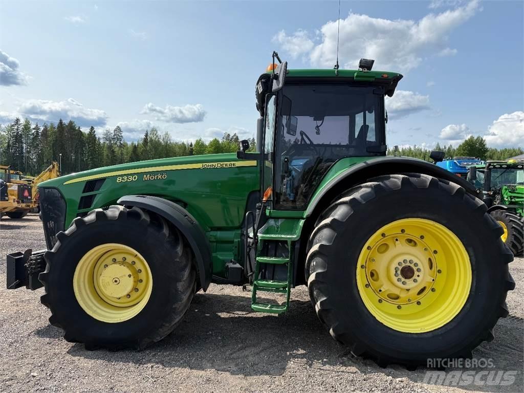 John Deere 8330 曳引機