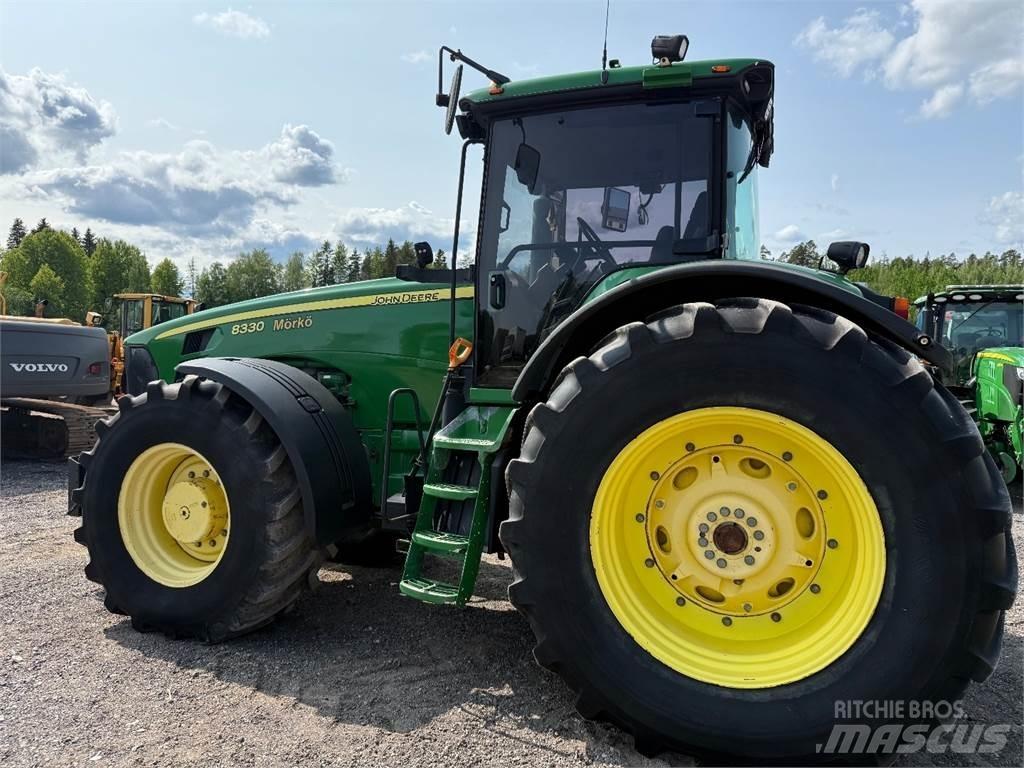 John Deere 8330 曳引機