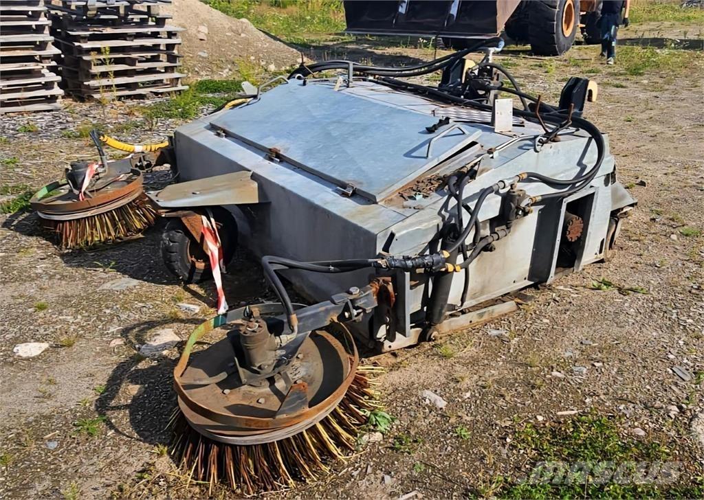  Keräävä harja 掃倉機
