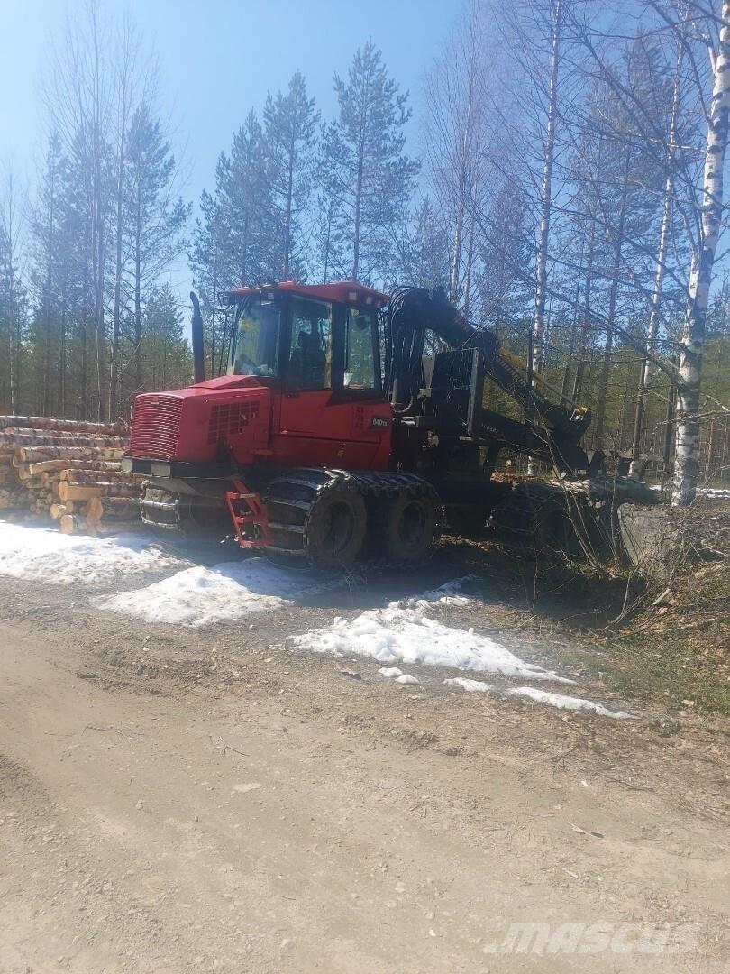 Komatsu 840 TX 集運機