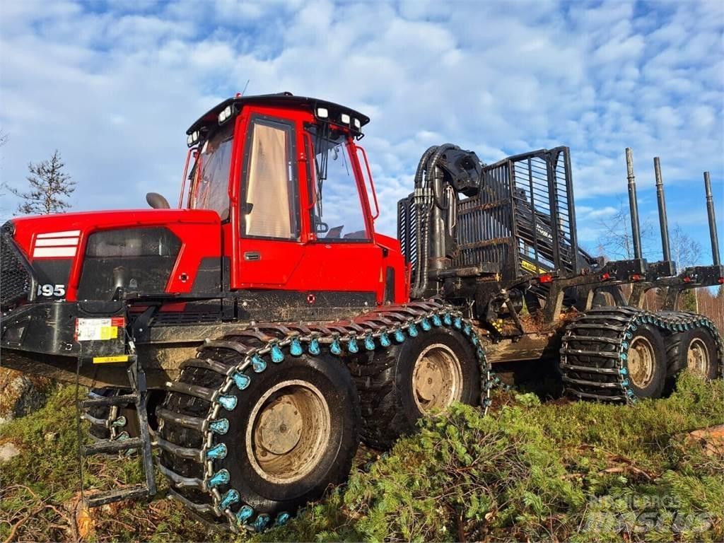 Komatsu 895 集運機
