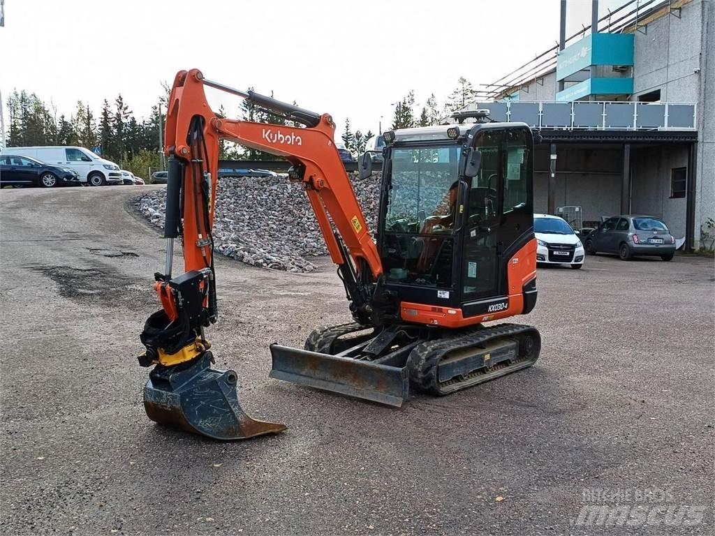 Kubota KX 030-4 小型挖土機/掘鑿機<7t(小型挖掘機)