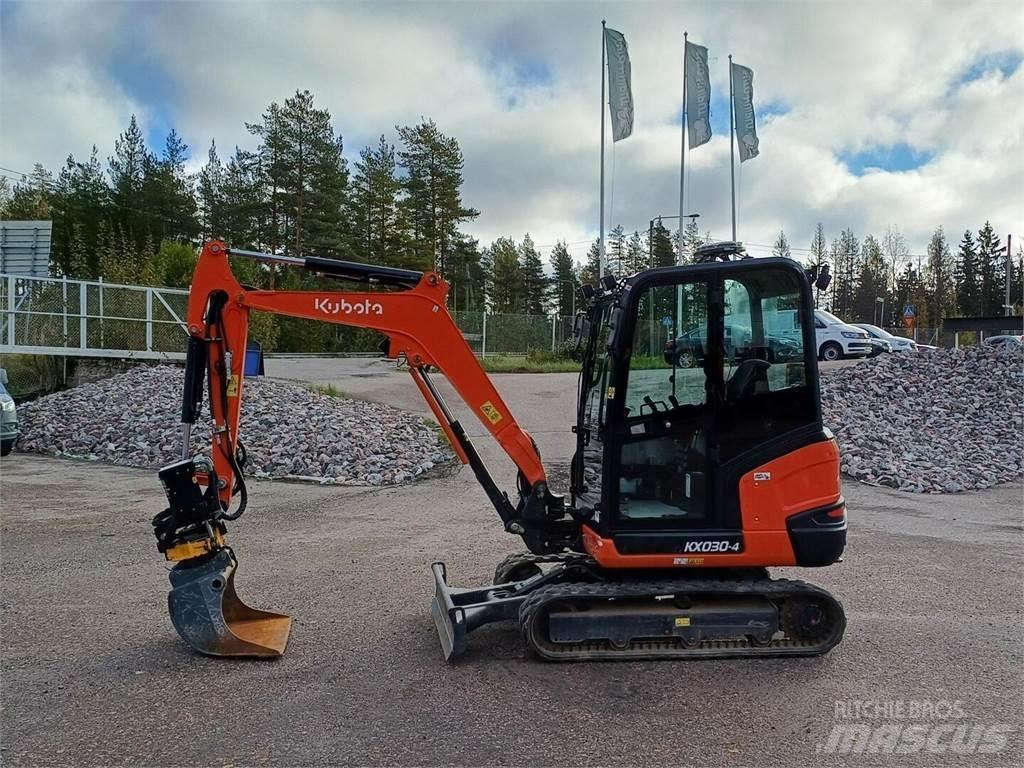 Kubota KX 030-4 小型挖土機/掘鑿機<7t(小型挖掘機)