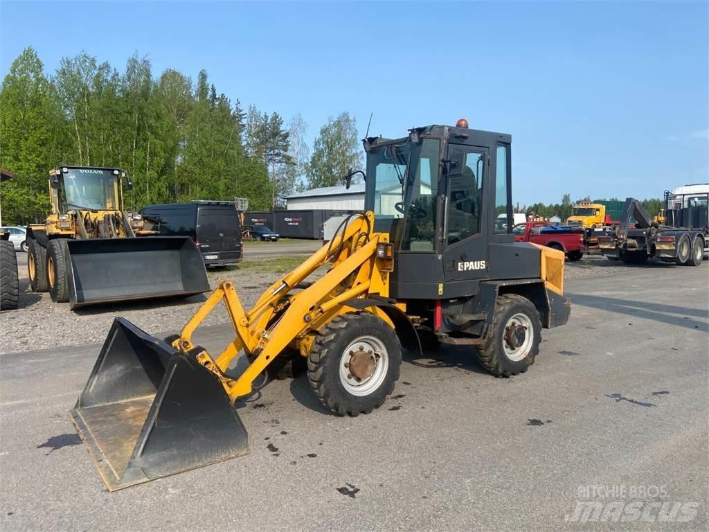 Paus RL 552 小型裝載機