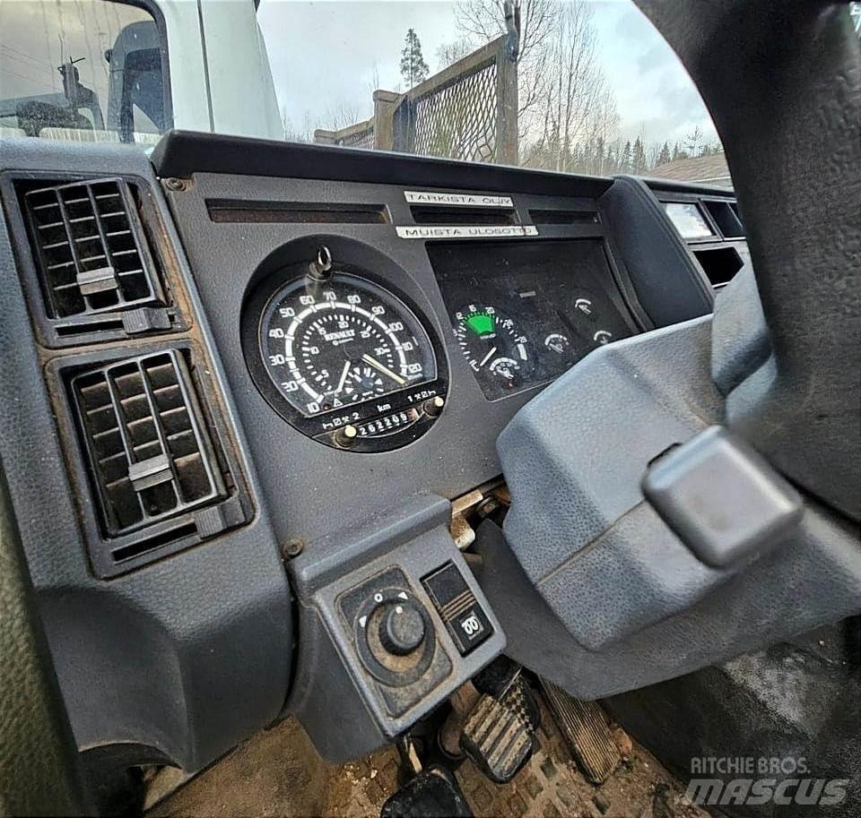 Renault M230ti 吊鉤式起重車