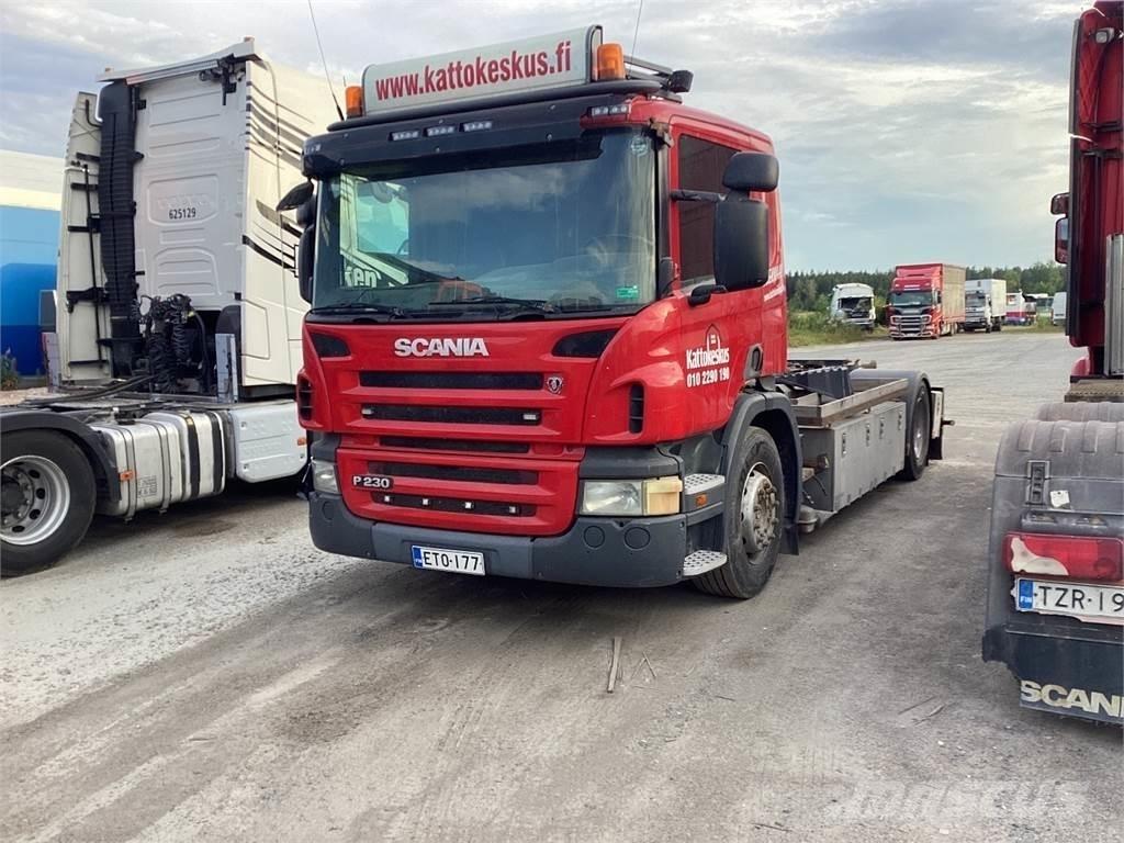 Scania P 320 吊鉤式起重車