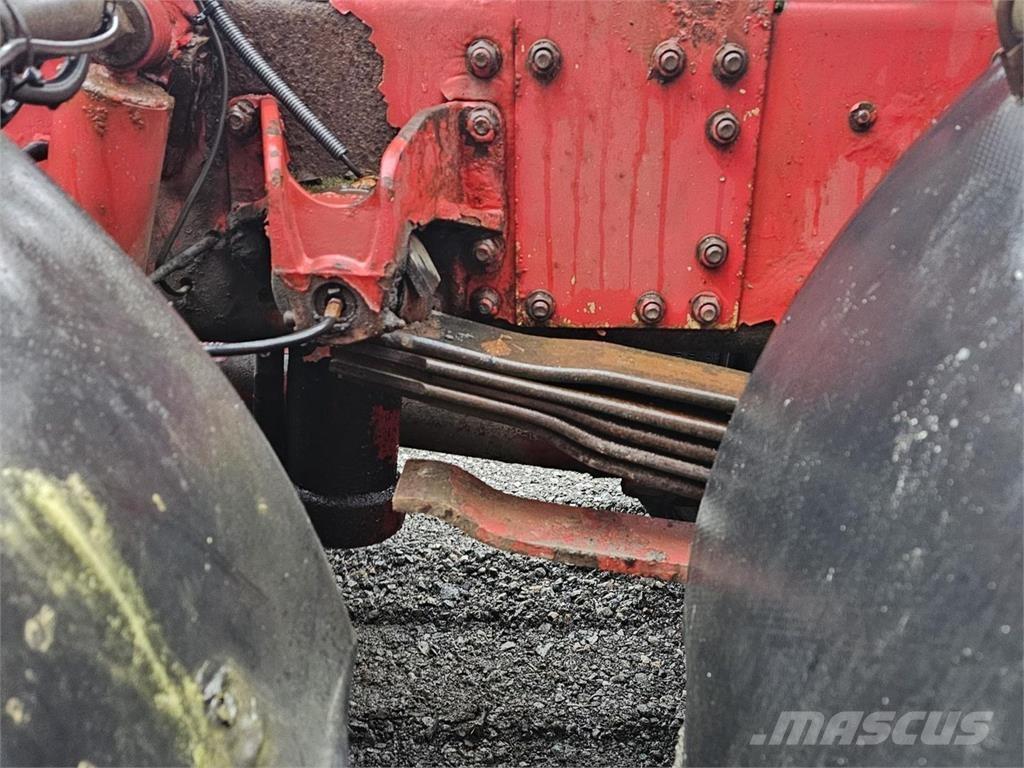 Sisu E12M 8X2 吊鉤式起重車