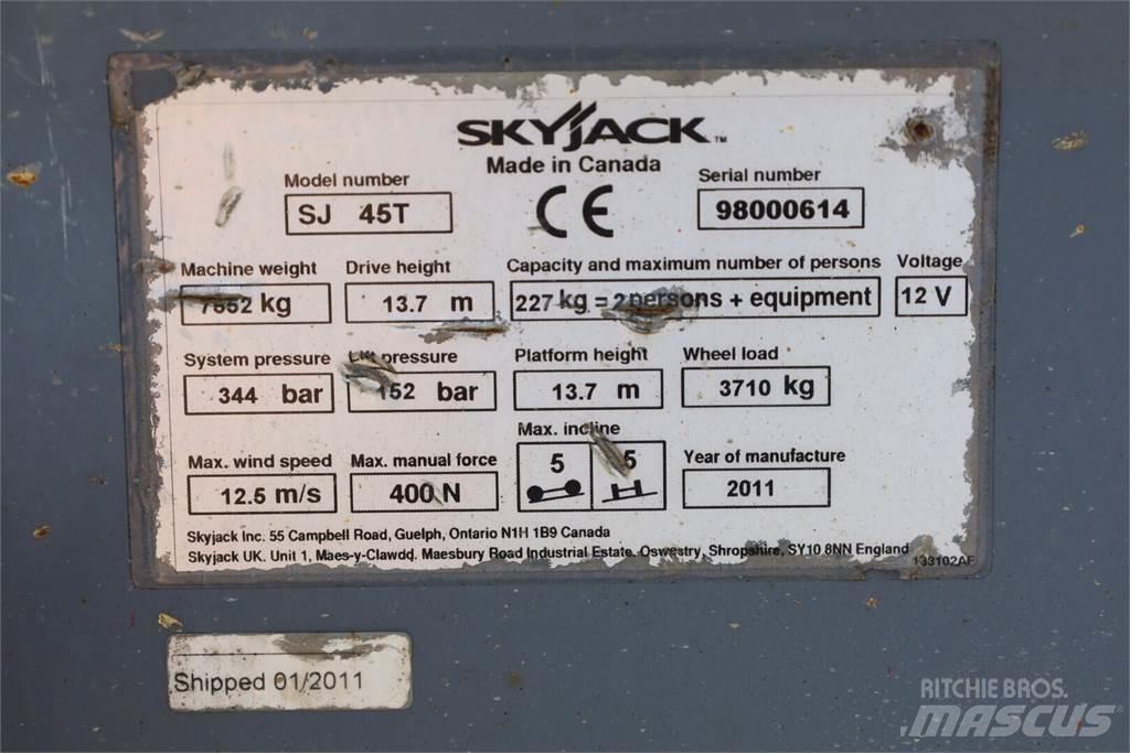 SkyJack SJ 45T 垂直升降工作台