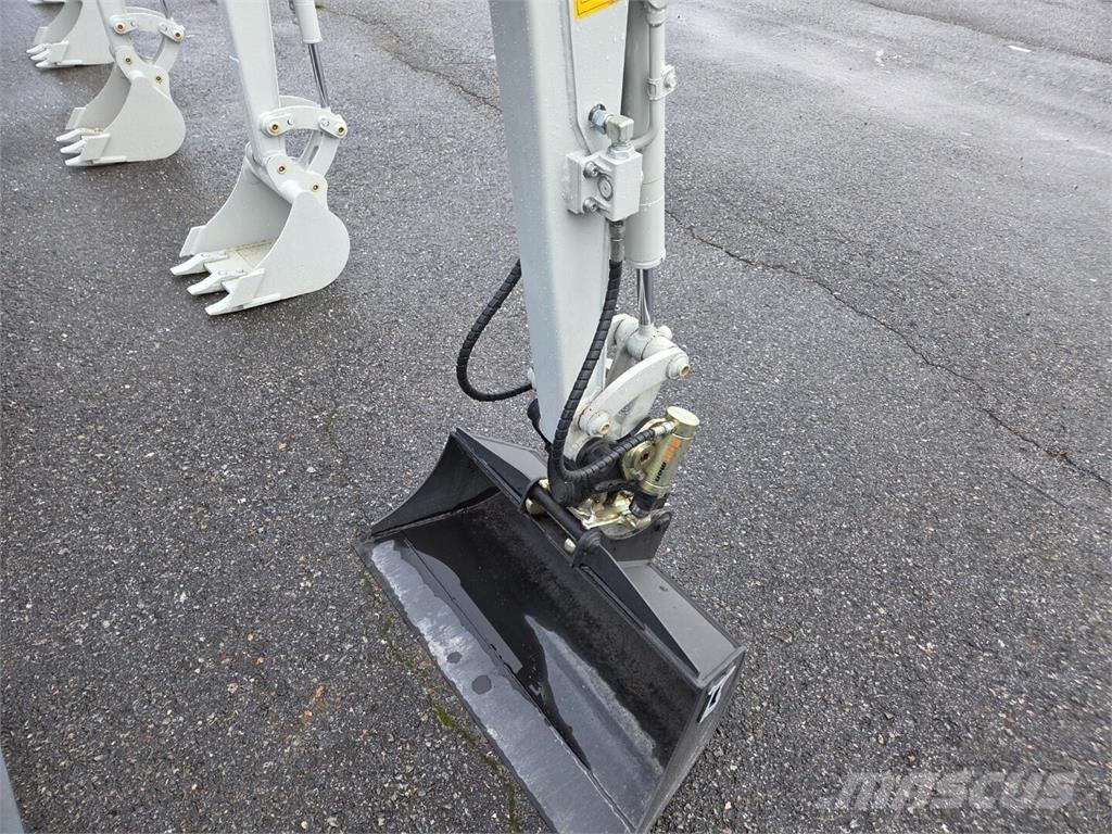 Takeuchi TB210R 小型挖土機/掘鑿機<7t(小型挖掘機)